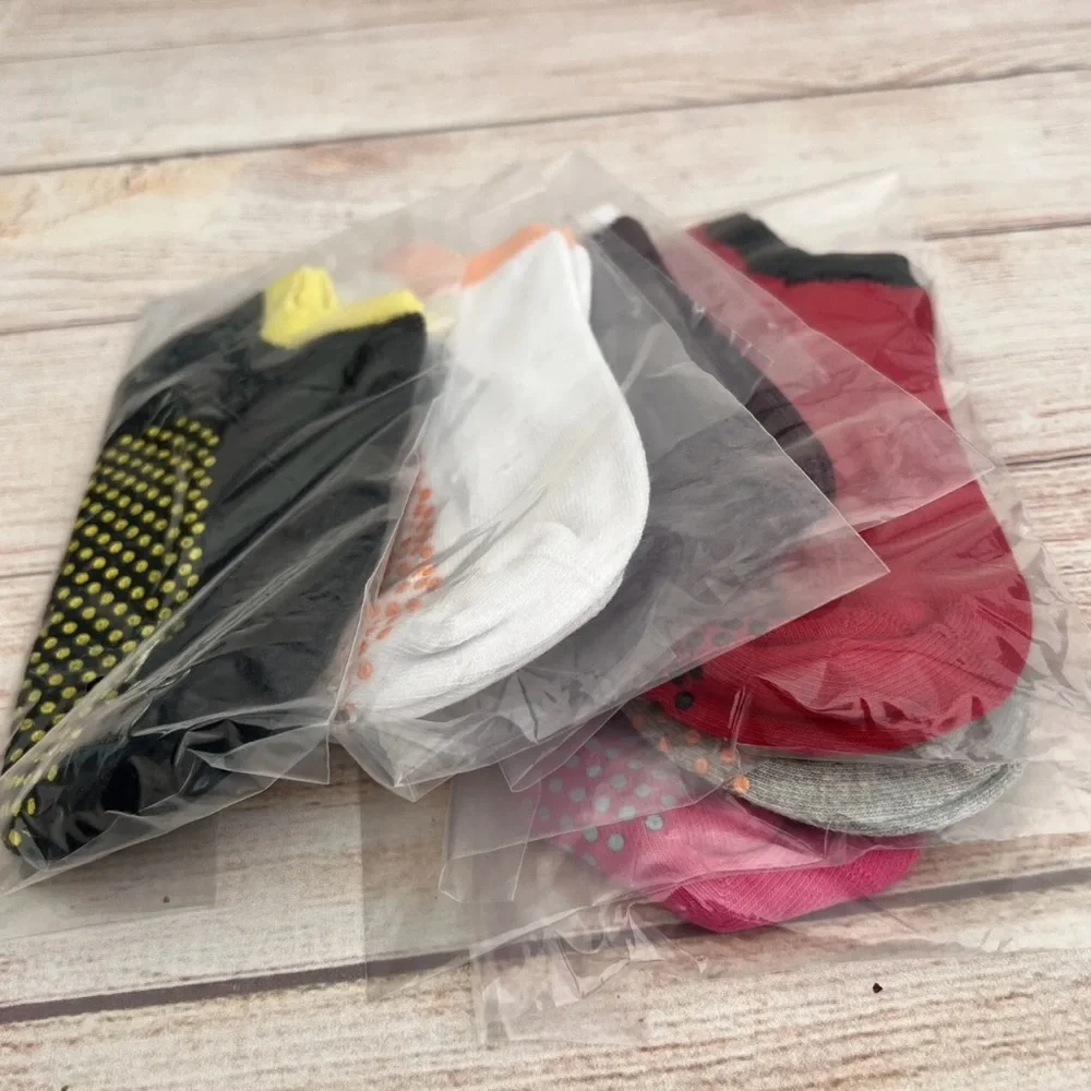 Women’s 6 pairs Anti Slip Non Skid Slipper Multicolor socks with grips One size